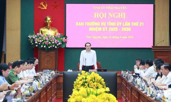 Đồng chí Bí thư Tỉnh ủy Trịnh Xuân Trường chủ trì Hội nghị.