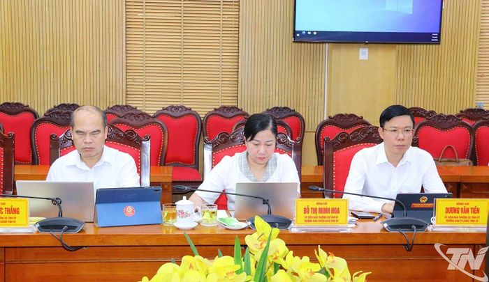 Các đồng chí Ủy viên Ban Thường vụ Tỉnh ủy dự Hội nghị.