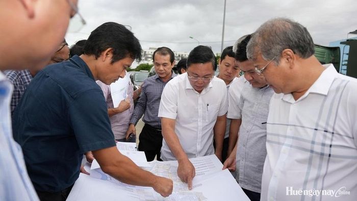 Lãnh đạo thành phố kiểm tra, theo dõi tiến độ các dự án. 
