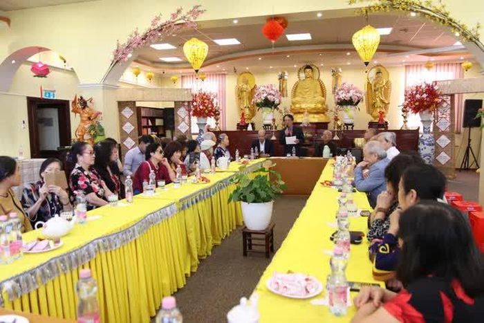 Họp mặt nhân Ngày Quốc tế Người cao tuổi