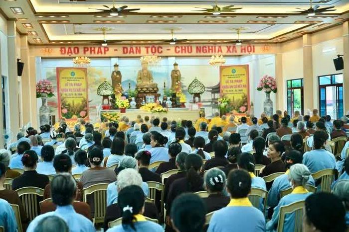 Tại trường hạ chùa Hòa Lạc, phường Hà Nam