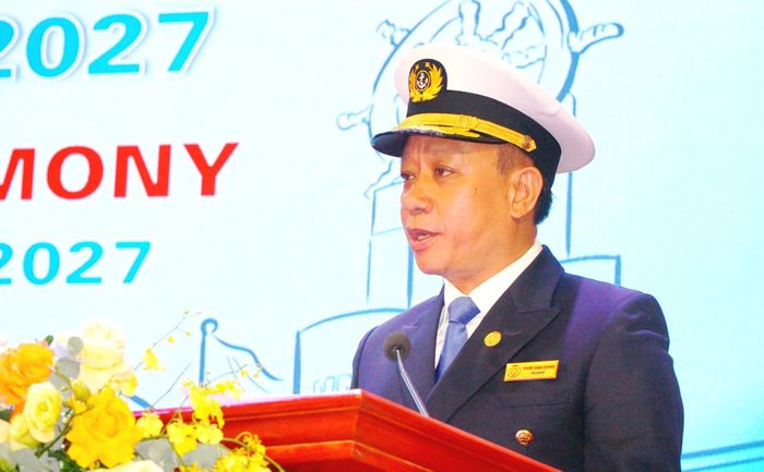 PGS.TS Phạm Xuân Dương, Hiệu trưởng Trường ĐH Hàng hải Việt Nam phát biểu tại Lễ Giao nhiệm vụ năm học 2026-2027.