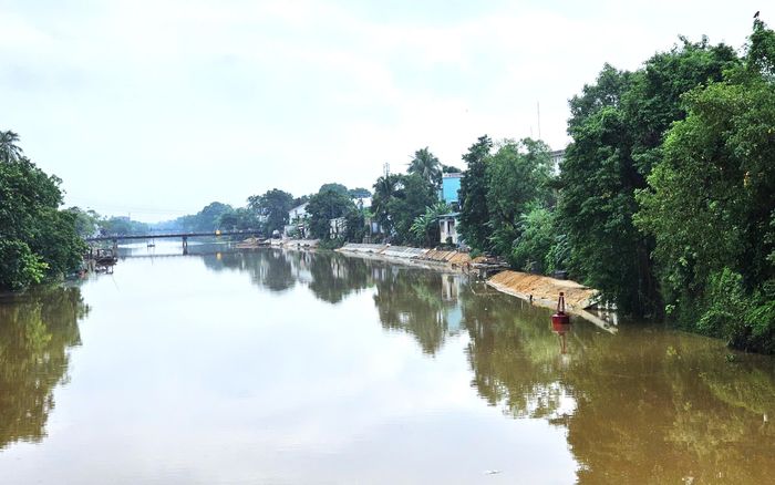 Nhà thầu đang tập trung thi công dự án để hoàn thành đúng tiến độ.