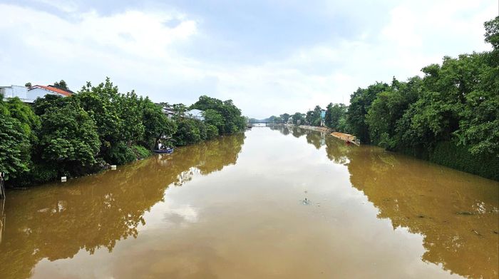 Sông An Hòa được xây dựng kè, kết hợp đường đi bộ mục tiêu hoàn thiện hạ tầng thủy lợi, chỉnh trang cảnh quan và nâng cao khả năng thoát lũ, chống sạt lở cho khu vực.