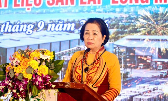 Bà Nguyễn Thị Sen, Chủ tịch Hội đồng quản trị kiêm Tổng giám đốc Công ty Cổ phần Công trình đô thị Gia Lai khẳng định nhà máy xử lý chất thải sẽ góp phần giải quyết vấn đề môi trường, không tạo ra vấn đề môi trường mới.