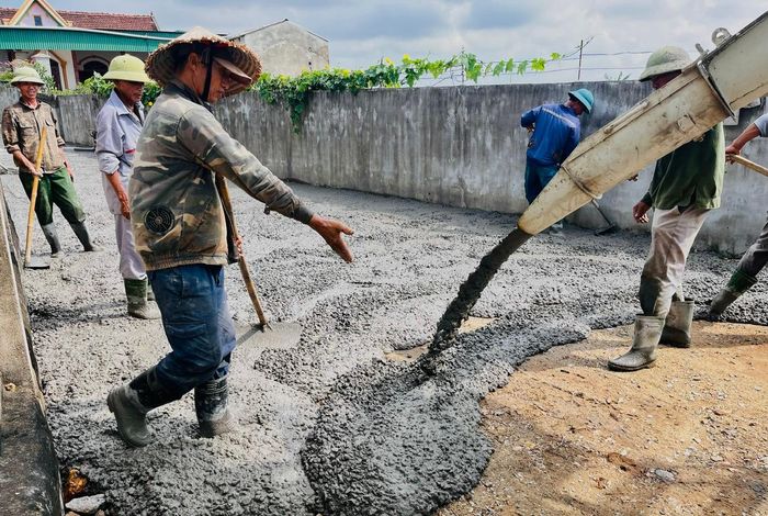 Tuyến đường (đoạn thôn Kim Mã cũ, thôn Đức Trường, xã Đức Minh) được hình thành từ sự chung sức, đồng lòng của 15 hộ dân.