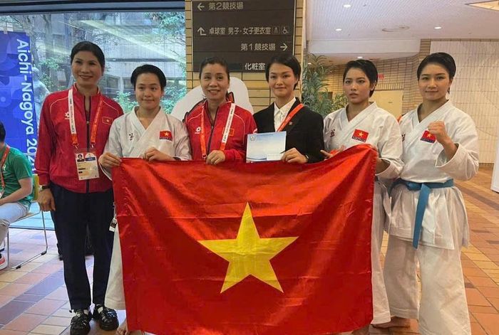 Đoàn thể thao Việt Nam có tấm Huy chương Vàng đầu tiên tại ASIAD 20 (Ảnh: Quang Tuyến).