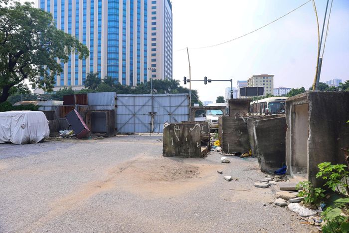 Theo kế hoạch, công tác giải phóng mặt bằng dự kiến hoàn thành trước ngày 30/9/2026, tạo điều kiện để dự án tiếp tục triển khai các hạng mục còn lại, để tuyến đường nối Phạm Hùng - Lê Đức Thọ có thể nối thông.