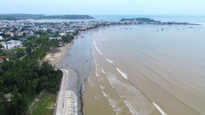 Dự án triển khai nối tiếp kè Kỳ Xuyên hoàn thành xây dựng năm 2021. (Ảnh: Lê Danh)