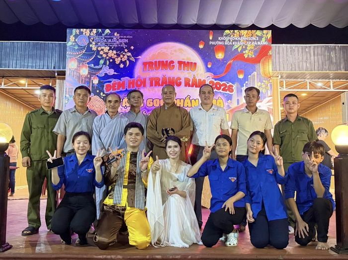 Chương trình ý nghĩa do Chùa Kim Sơn, địa phương và các mạnh thường quân tổ chức thể hiện sự quan tâm, giáo dục văn hóa truyền thống đến các em nhỏ