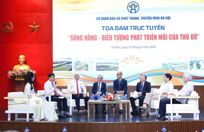 Quang cảnh buổi toạ đàm. Ảnh: Quang Thái