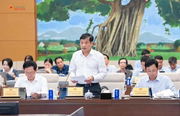 Thứ trưởng Bộ Nông nghiệp và Môi trường Lê Trọng Yên trình bày dự thảo