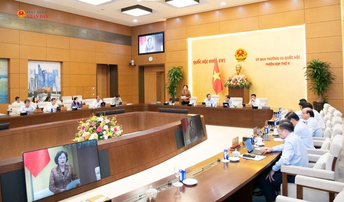 Quang cảnh phiên họp. Ảnh: Lâm Hiển