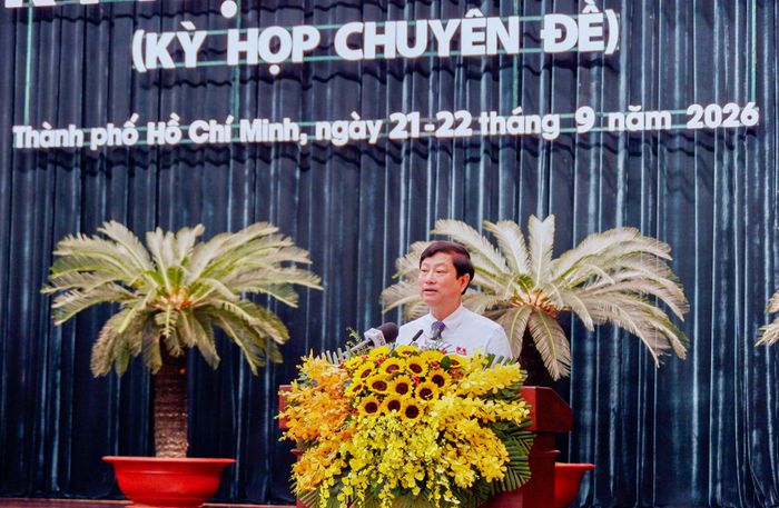 Phó Bí thư Thành ủy, Chủ tịch HĐND Thành phố Hồ Chí Minh Võ Văn Minh phát biểu bế mạc kỳ họp. Ảnh: Hoa Lê