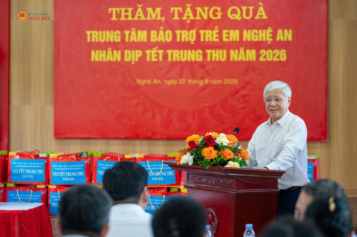 Phó Chủ tịch Thường trực Quốc hội Đỗ Văn Chiến phát biểu
