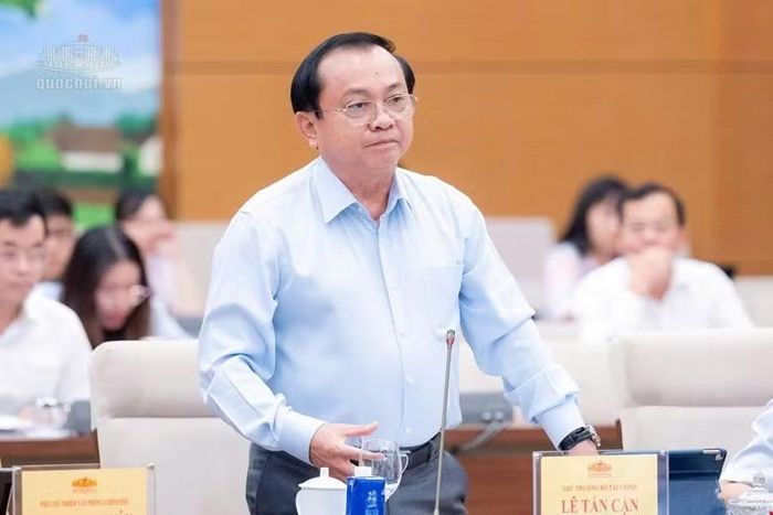 Thứ trưởng Bộ Tài chính Lê Tấn Cận.