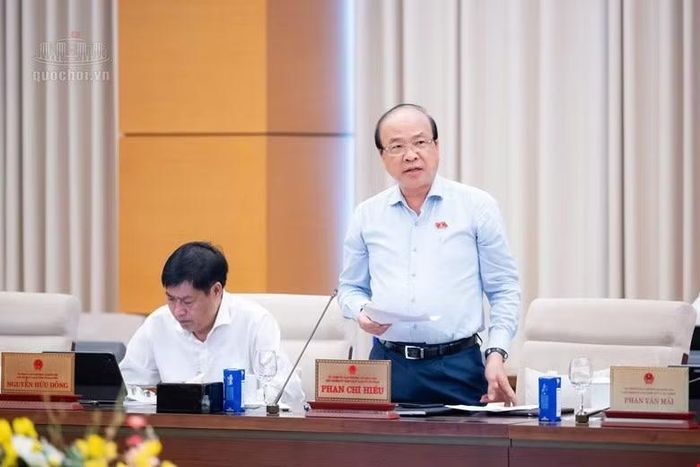 Chủ nhiệm Uỷ ban Pháp luật và Tư pháp Phan Chí Hiếu.
