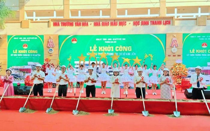 Lễ khởi công xây dựng Trường THCS Kim Liên diễn ra vào sáng ngày 22/9.