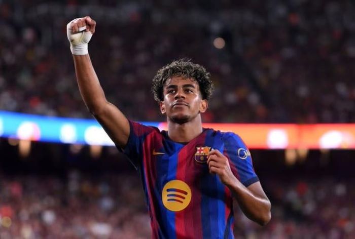 Lamine Yamal kể về lần đầu Rashford trải nghiệm El Clasico