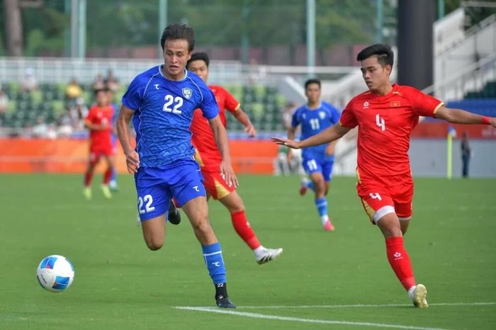 U23 Việt Nam hụt hơi trong hiệp hai. Ảnh: Championat