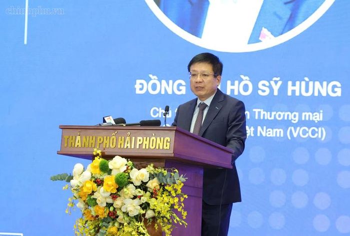 Ông Hồ Sỹ Hùng, Chủ tịch VCCI phát biểu tại Diễn đàn.
