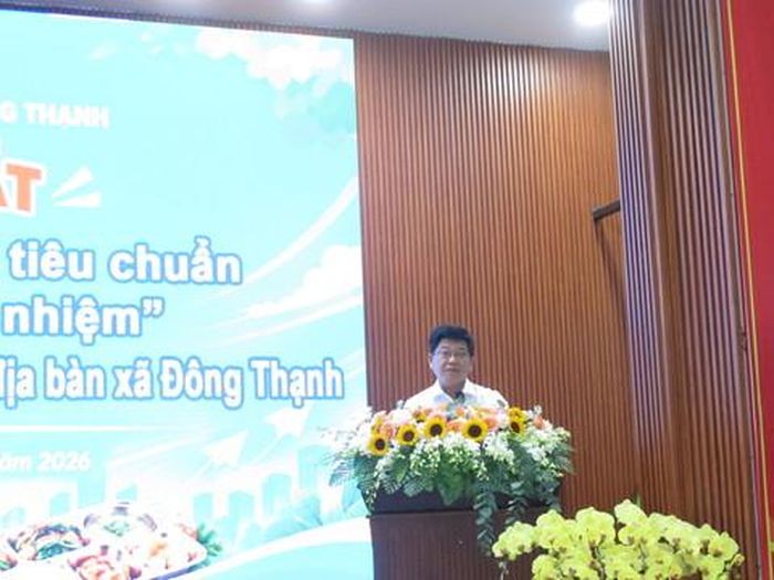 Ông Trương Văn Tánh - Phó chủ tịch UBND xã Đông Thạnh phát biểu