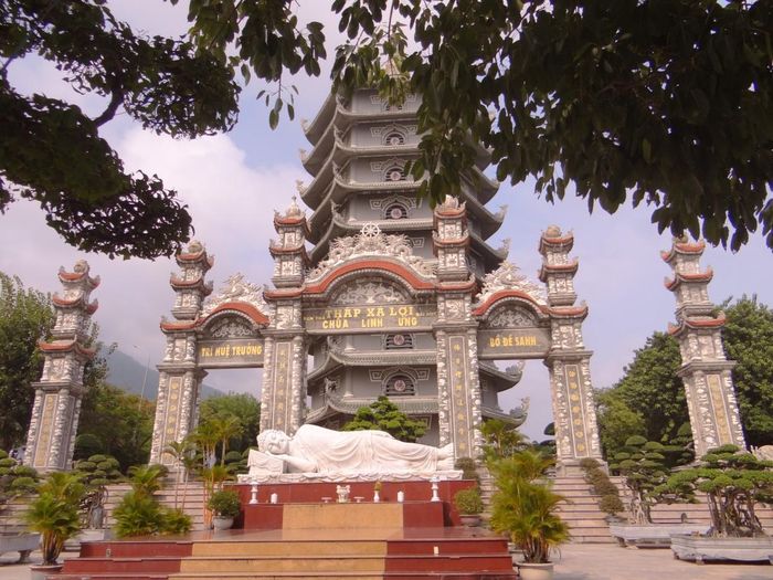 Một ngôi chùa luôn yên tĩnh và mát mẻ