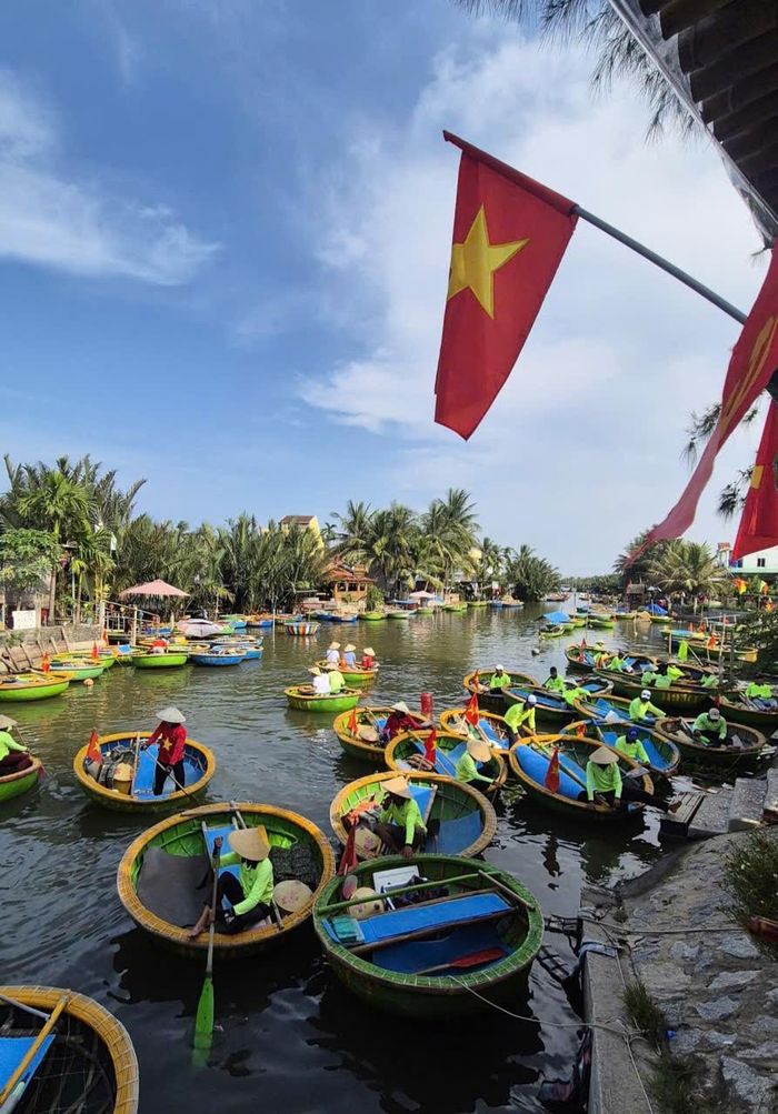 Vùng du lịch trọng điểm Hội An luôn sôi động mà vẫn sạch sẽ