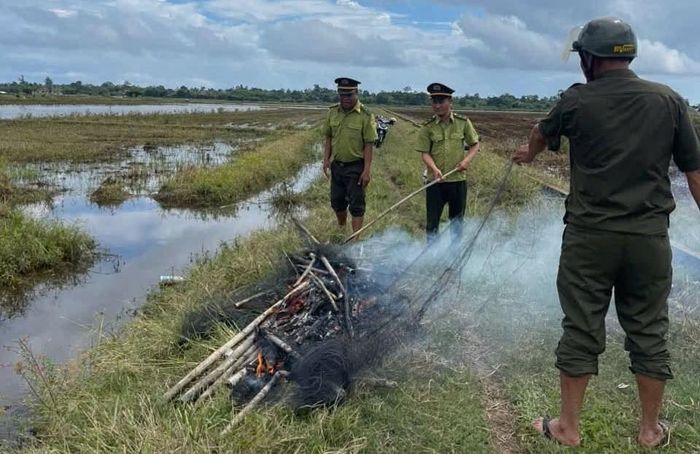 ...và xử lý tiêu huỷ...