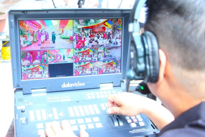 Các hoạt động của lễ hội được livestream trên các nền tảng số của phường. Ảnh: MH