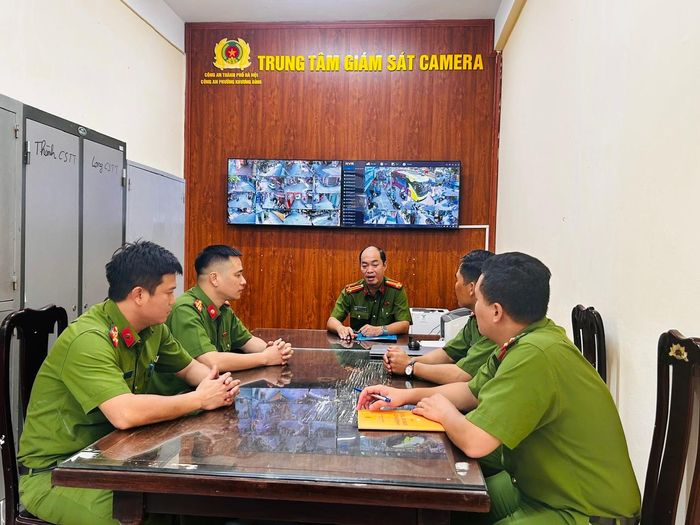Nhiều vụ việc liên quan đến an ninh trật tự được phát hiện sớm truy viết nhanh thông qua hệ thống camera giám sát an ninh. Ảnh: Trần Hằng.