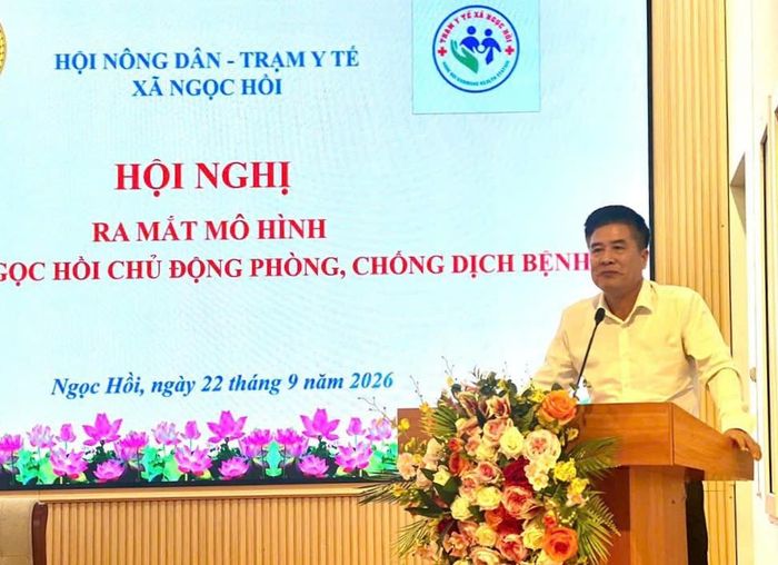 Chủ tịch Ủy ban MTTQ Việt Nam xã Ngọc Hồi Vũ Hồng Khanh phát biểu tại hội nghị. Ảnh: PV