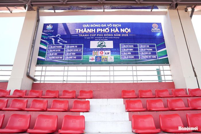 Giám đốc Trung tâm Dịch vụ Tổng hợp xã Đan Phượng Nguyễn Mạnh Hà cho biết, các hạng mục phục vụ giải đấu như: mặt sân, khu vực kỹ thuật, phòng thay đồ cùng các trang thiết bị phục vụ thi đấu được kiểm tra kỹ lưỡng, nhằm bảo đảm điều kiện tốt nhất cho các đội bóng khi bước vào giải.