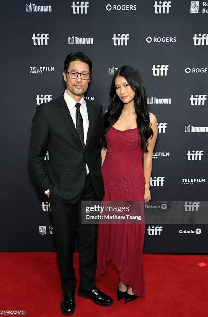 Johnny Trí Nguyễn và con gái. Ảnh:FBNV