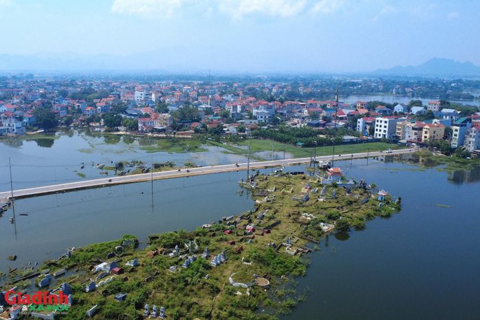 Thôn Mỹ Lương có 932 hộ với khoảng 4.500 người. Trong đợt ngập này, khoảng 250 hộ với 750 người bị ảnh hưởng.