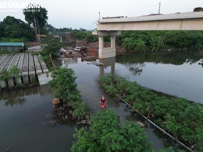 Để đảm bảo an toàn tính mạng và tài sản của nhân dân và chủ động phòng ngừa các tình huống nguy hiểm có thể xảy ra, UBND xã Hưng Đạo thông báo tạm dừng lưu thông hoàn toàn đối với tất cả các phương tiện giao thông và người dân qua lại khu vực cầu