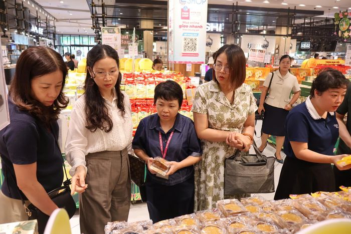 Đoàn kiểm tra tại Trung tâm thương mại AEON MALL Hải Phòng Lê Chân - Ảnh: Cổng TTĐTHP