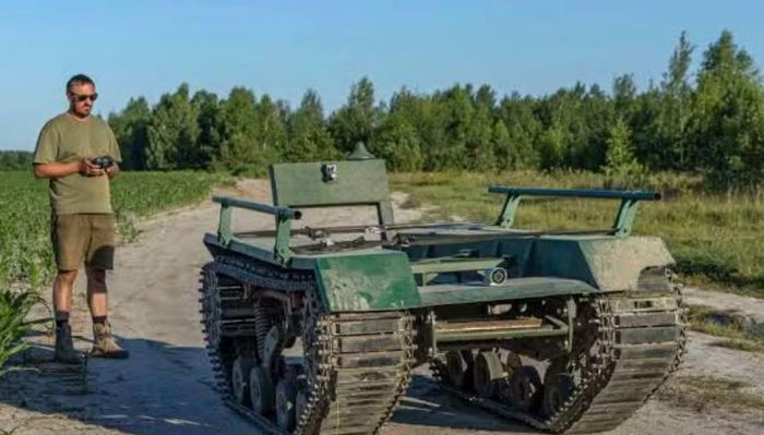 Đây là bước phát triển mới trong quá trình Ukraine mở rộng sử dụng phương tiện mặt đất không người lái. Những hệ thống này trước đó chủ yếu được dùng để vận chuyển đạn dược, hàng tiếp tế và sơ tán thương binh khỏi các khu vực nguy hiểm.