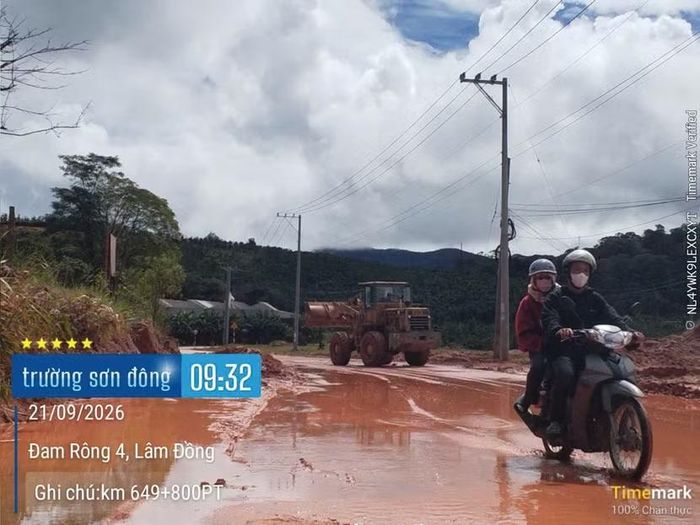 Nhiều tuyến quốc lộ trên địa bàn tỉnh Lâm Đồng bị sạt lở nghiêm trọng, ảnh hưởng giao thông do mưa lớn kéo dài
