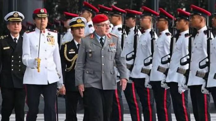 Từ tháng 3/2023, ông giữ chức Tổng thanh tra Bundeswehr, vị trí quân sự cao nhất trong lực lượng vũ trang Đức.