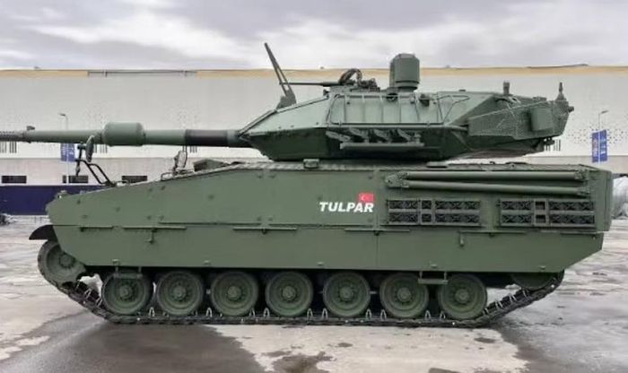 TULPAR có kiến trúc mô-đun với dải trọng lượng toàn xe từ 28 đến 45 tấn, cho phép phát triển nhiều cấu hình khác nhau.