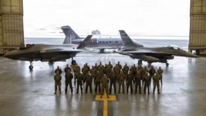 Ông Trump nói Washington "có quyền kiểm soát vĩnh viễn với an ninh và mọi nhu cầu khác tại Greenland", đồng thời cho biết, Mỹ sẽ bắt đầu xây dựng lực lượng quân sự quy mô lớn tại những khu vực phù hợp trên đảo.