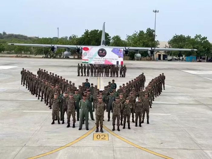Đặc biệt trong giai đoạn này, Bộ Ngoại giao Nga đã gửi phản đối tới Đại sứ quán Nhật Bản về cuộc tập trận chung quy mô lớn mang tên Resolute Dragon 25 bao phủ toàn bộ lãnh thổ nước này, kể cả đảo Hokkaido - một khu vực địa lý gần Nga.