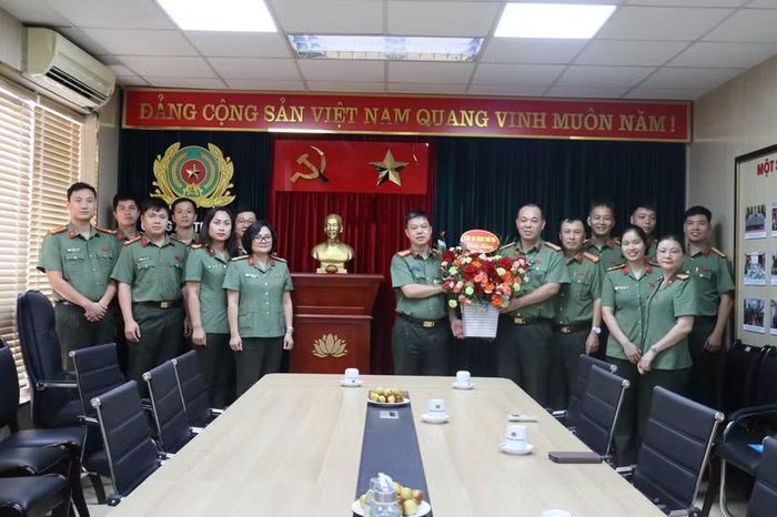 Các đại biểu tại buổi gặp mặt