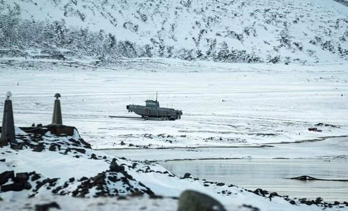 Thỏa thuận mới đánh dấu sự gia tăng đáng kể hiện diện quân sự Mỹ tại Greenland, nhưng đồng thời giữ nguyên nguyên tắc Greenland thuộc Vương quốc Đan Mạch và người dân trên đảo có quyền tự quyết về tương lai chính trị của mình.