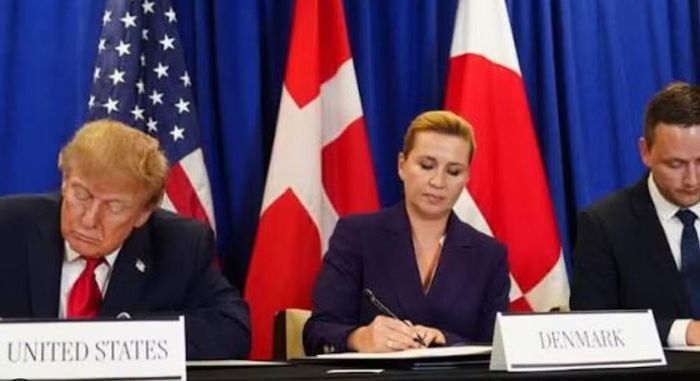 Tổng thống Mỹ Donald Trump ngày 22/9 ký thỏa thuận an ninh với Thủ tướng Đan Mạch Mette Frederiksen và Thủ hiến Greenland Jens-Frederik Nielsen bên lề kỳ họp Đại hội đồng Liên hợp quốc tại New York.