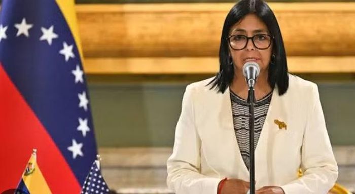 Caracas đang đàm phán với Washington, các tổ chức tài chính quốc tế và doanh nghiệp về năng lượng, khai khoáng và tái cơ cấu nợ.