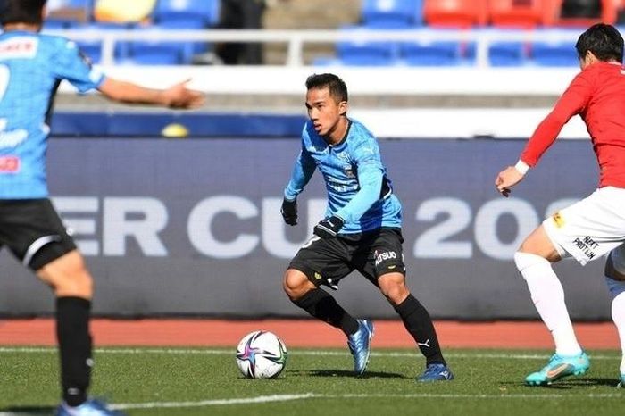  Tiền vệ 32 tuổi có 133 lần ra sân tại J.League và từng được chọn vào đội hình tiêu biểu giải đấu năm 2018. 