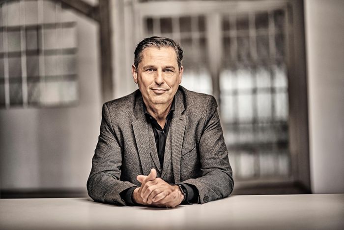 Ông Klaus Zellmer sẽ đảm nhiệm vai trò Giám đốc Điều hành mới tại Volvo Cars chậm nhất vào ngày 1/10/2027, kế nhiệm ông Hakan Samuelsson. Hiện tại, ông giữ vị trí CEO của hãng xe Skoda.