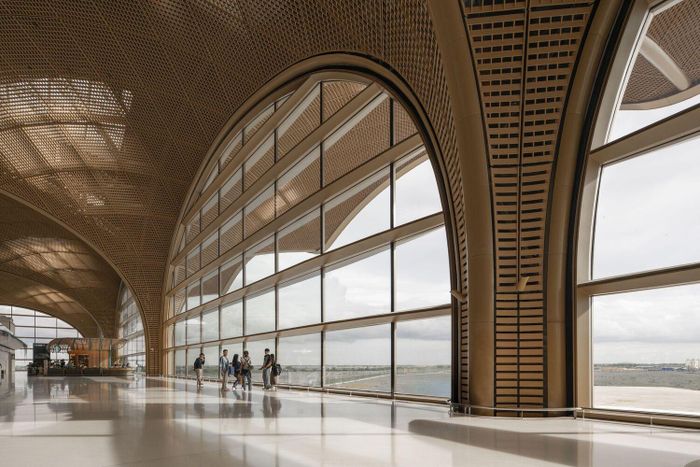  Bên trong nhà ga sân bay Techo trị giá 2,3 tỷ USD của Campuchia. Ảnh: Nigel Young/Arch Daily.